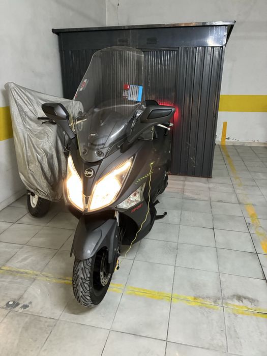 SYM scooter Gts 300i