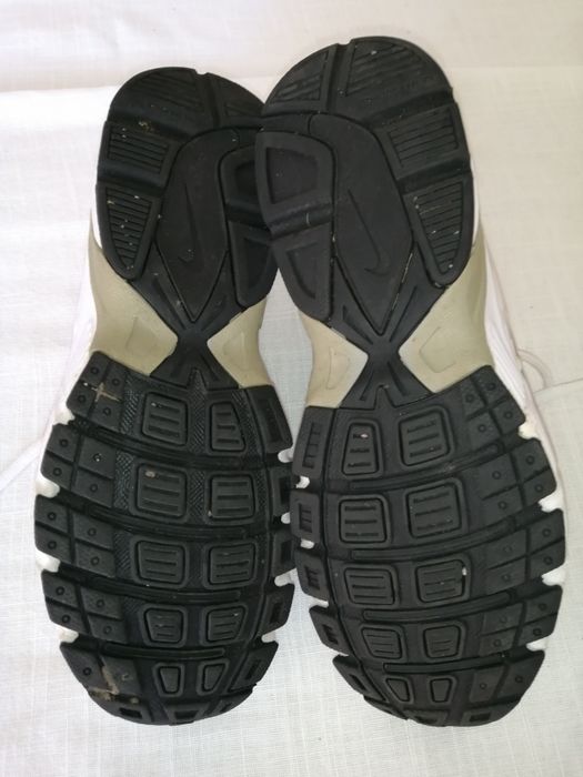 Buty Nike sportowe r 36,5 wkł 23,5