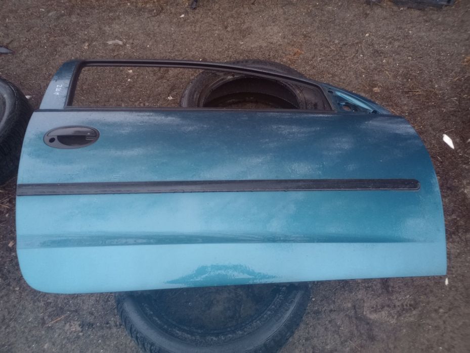 Opel Corsa C drzwi prawe prawy przód 3-drzwi Z20M
