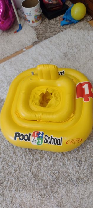 Дитячий плотик надувний Intex Pool School