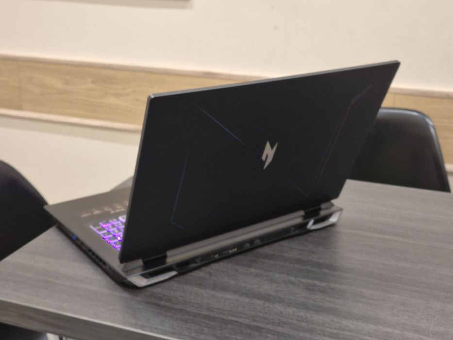 Ноутбук ACER Nitro

17 AN17-41-R1AE

(NH.QKNEU.008)