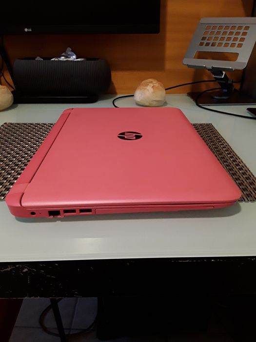 HP laptop as good as new, pink color.64309737924738123