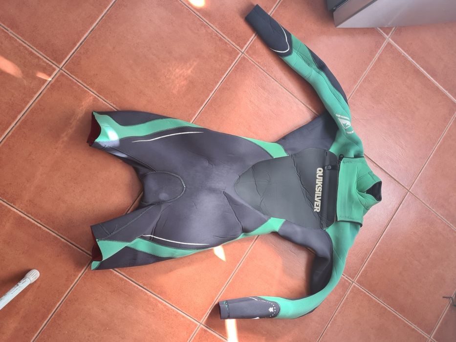 Fato surf  Quicksilver mergulho 14 16 anos