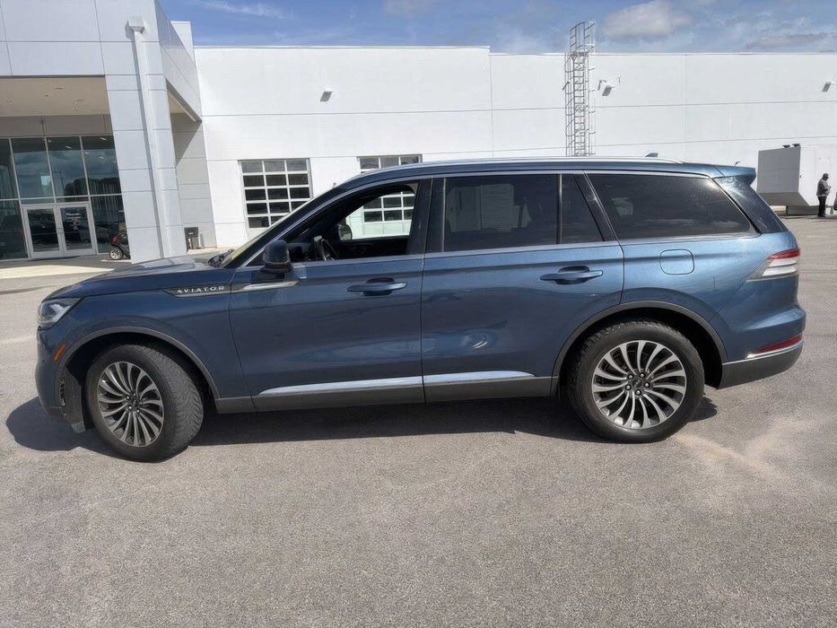 Lincoln Aviator      2020