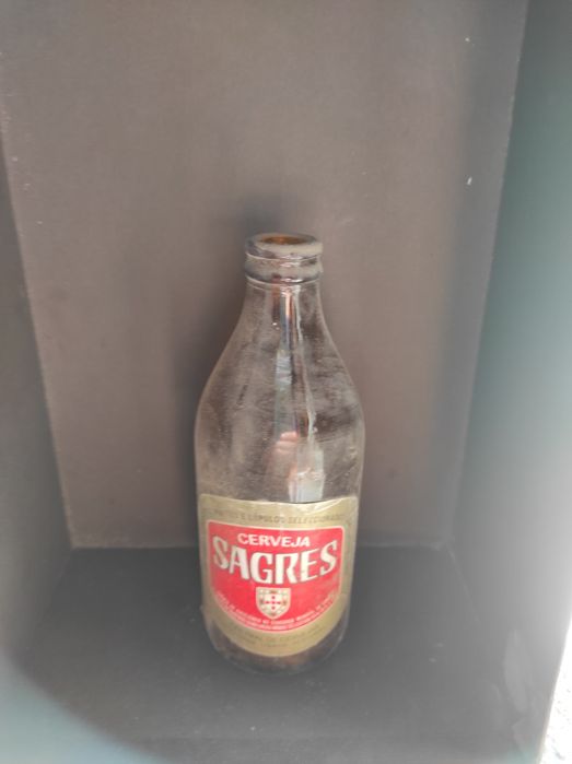 Garrafas antigas pequenas