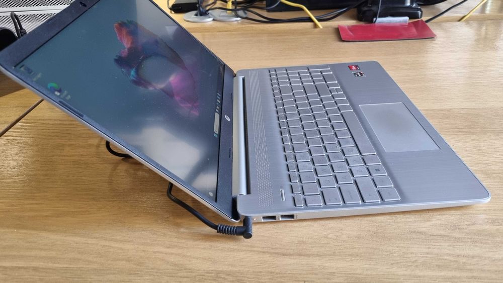 AMD ryzen 5 5500u 12GbRAM; 512Gb NVME; GPU Radeon; 100% operacional
