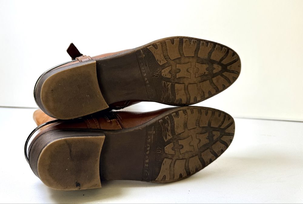 Kozaki skórzane Tamaris klasyczne casual z klamrą r 40