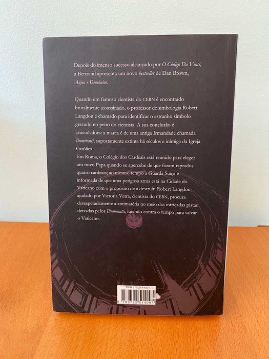 Anjos e Demónios - Dan Brown
