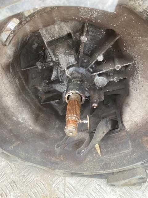 Suzuki Jimny 1,5 Ddis Skrzynia biegów84A7