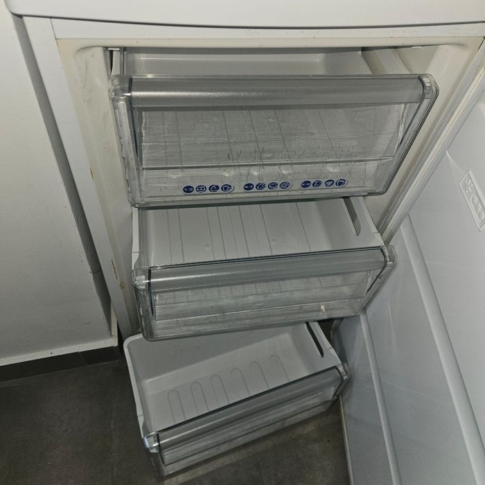 Vendo arca vertical