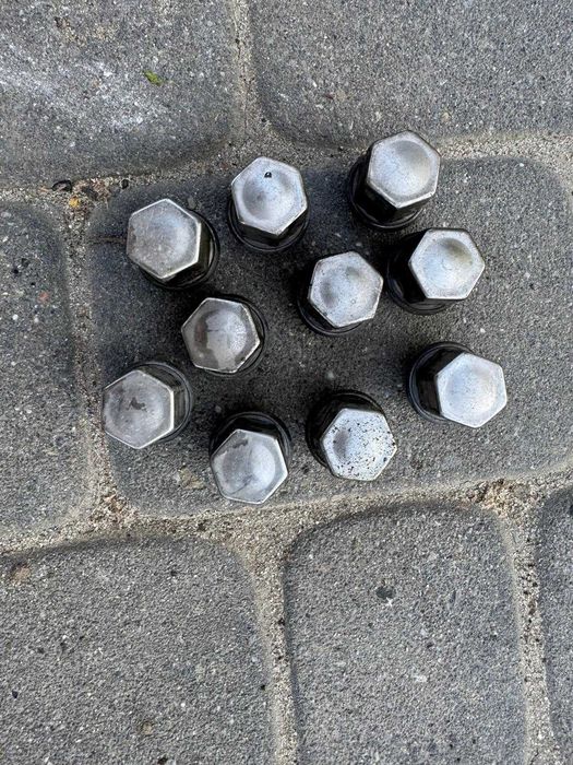 Szpilki nakrętki do kół Land Rover Range Rover Evoque L538