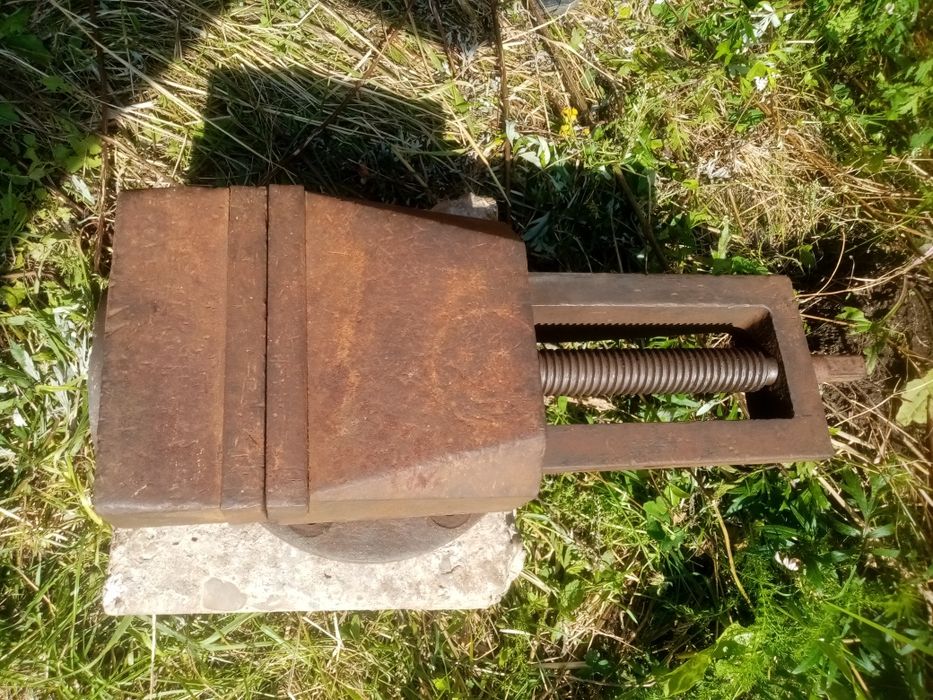 Тиски- лещата професійні, старого виробництва