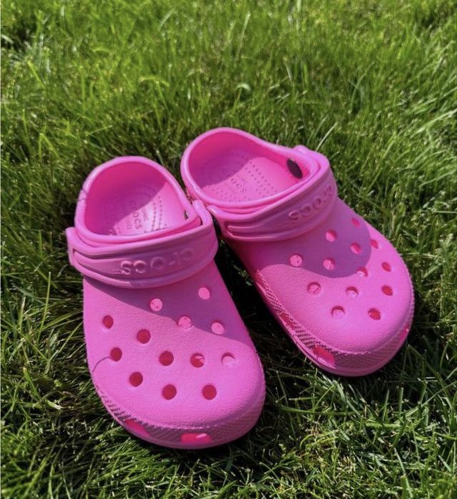 Crocs kids classic крокси дитячі на дівчинку білі молочні рожеві бузок