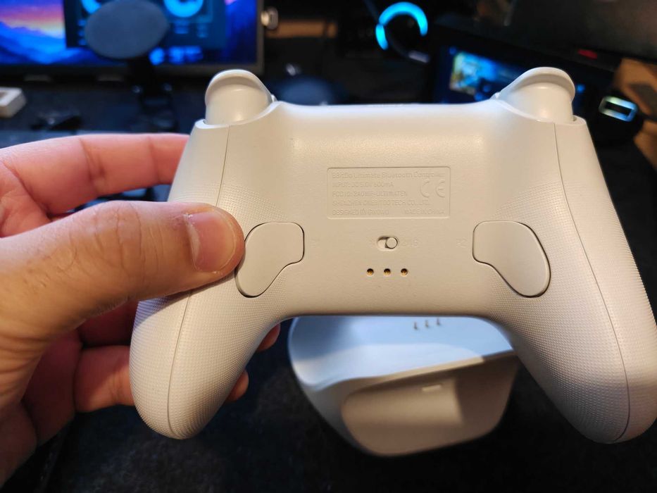 8Bitdo Controller, White with dock
