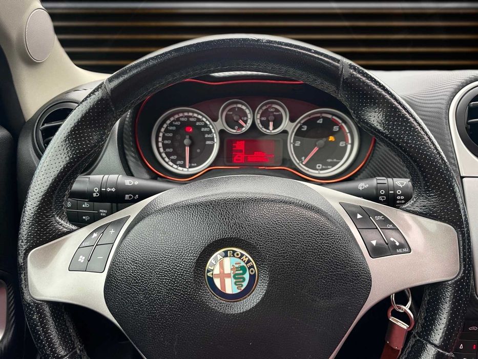 Alfa Romeo MiTo 1.3JTD Panoramico&Full Extras c/Garantia - 119€ p/mês