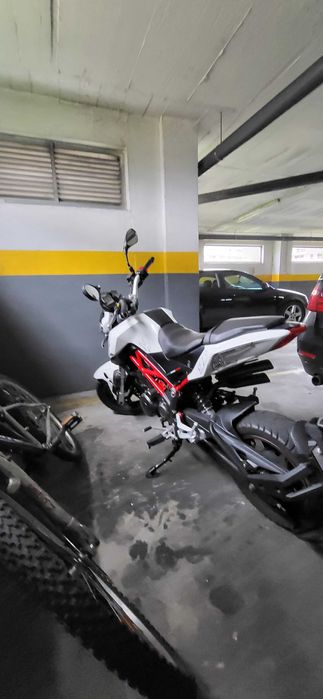 Mota 125 benelli  tnt