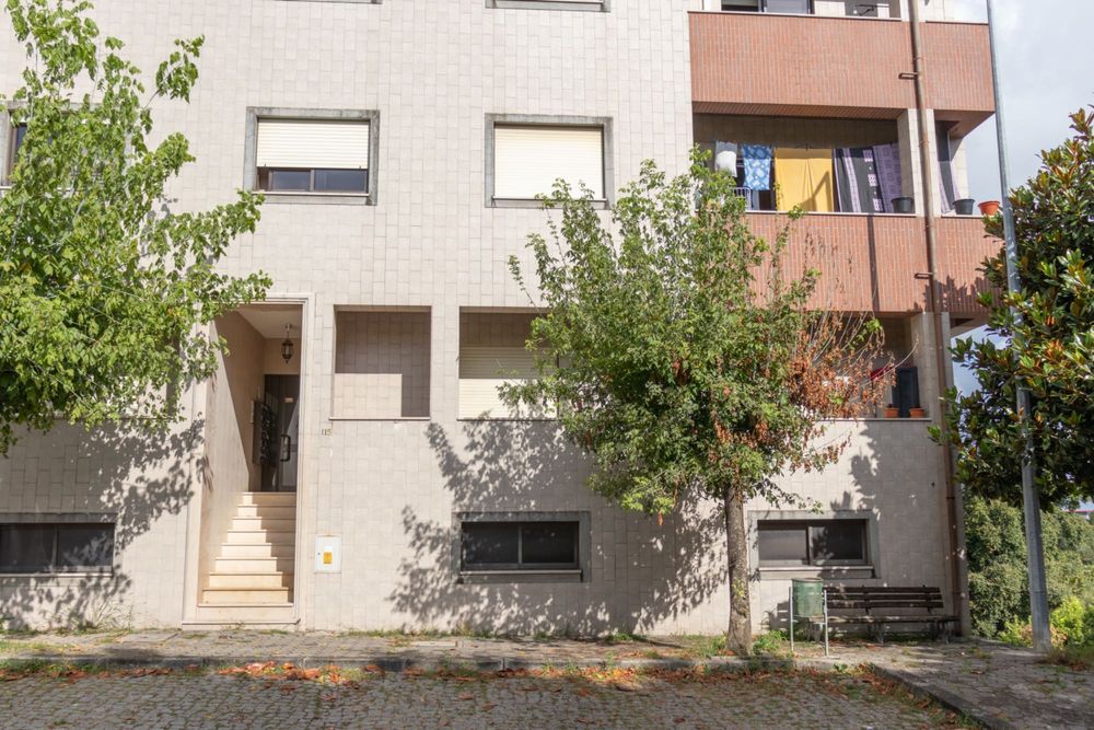 Apartamento t1+1 canedo