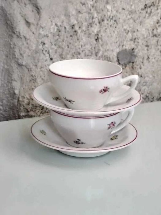 Par de Chávenas Pires Vista Alegre - Porcelana Portuguesa ENVIO GRÁTIS