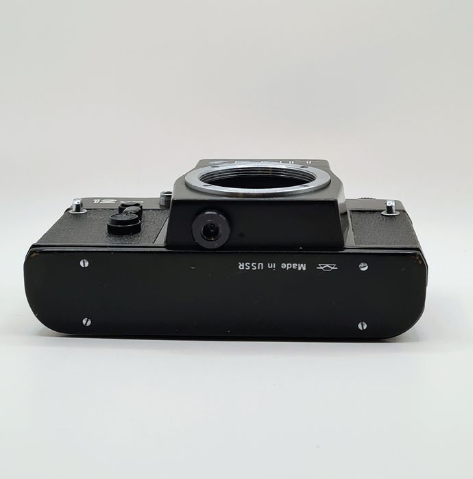 Zenit 12XP body – sprawny, bardzo ładny stan + etui