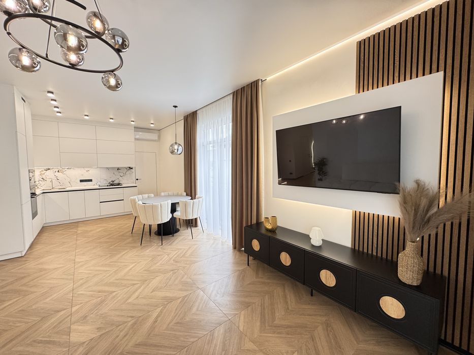 Аренда дома с басейном в Гатном, в котеджном городке! 15 мин Теремки