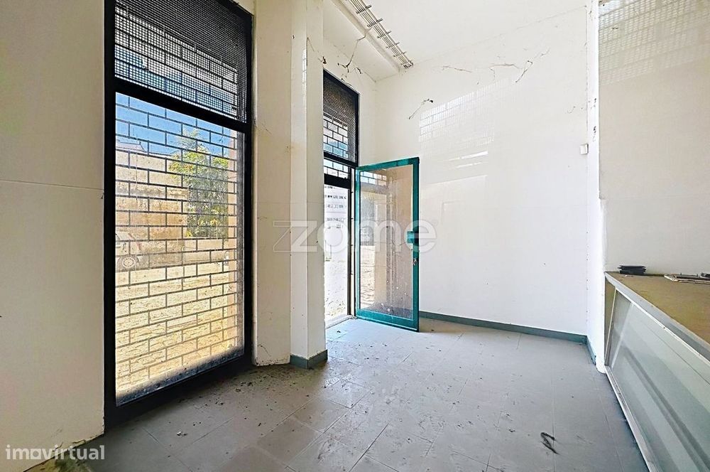 Armazém 400 m² | >13% | Centro da Cidade| C/Estacionamento 7 carros