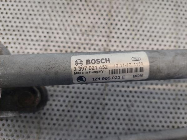 Motor limpa vidros frente SKODA Octavia II Hatchback (1Z3)