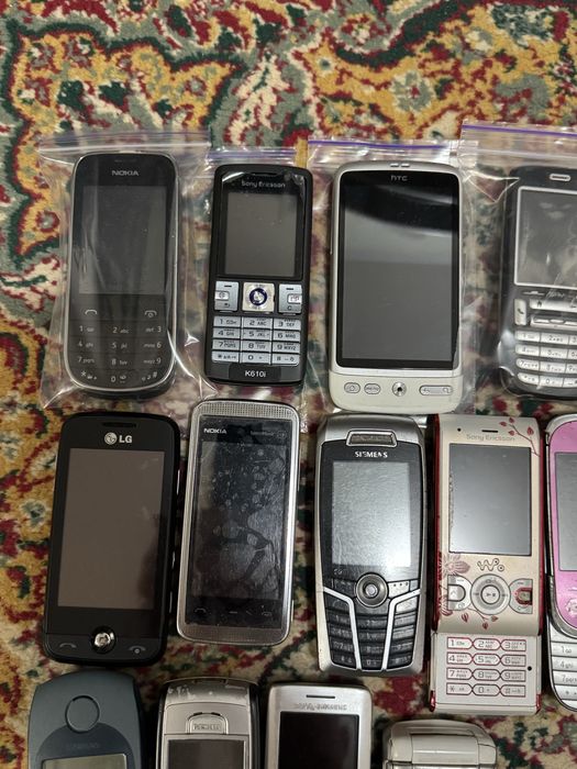 Лот Мобільних телефонів з Власної Колекції ціна за все!