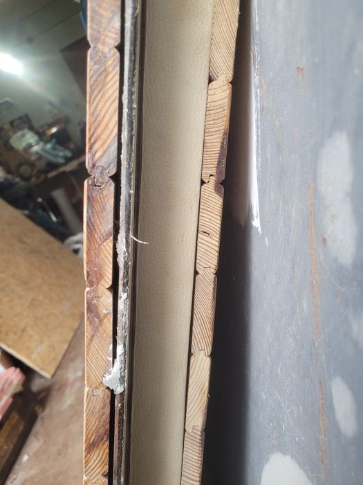 Продам входные двери,б.у.