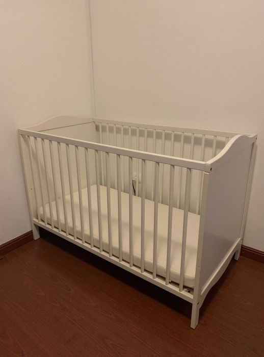 Berço com colchão