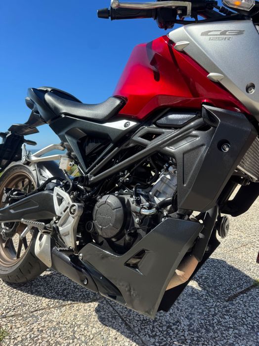 Honda CB125R 2022