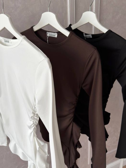 Топ з довгим рукавом із воланами