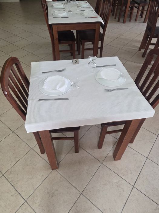 Mesa com cadeiras