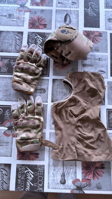 Balaclava + Luvas + Chapéu