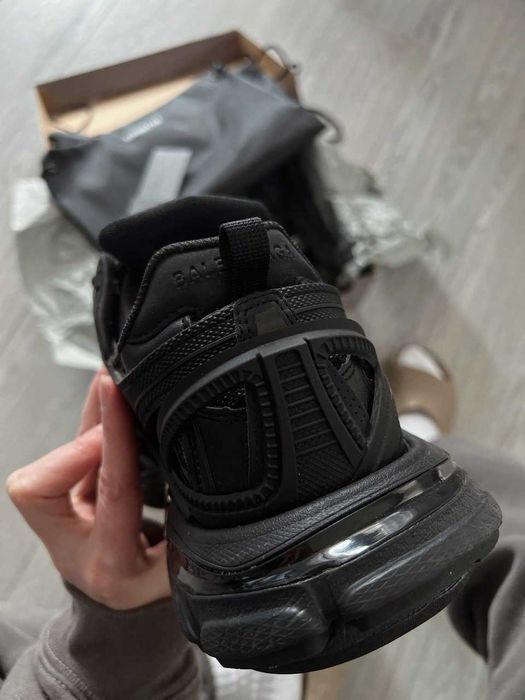 Кроссовки Balenciaga Track 2.0 Triple Black Мужские оригинал новые
