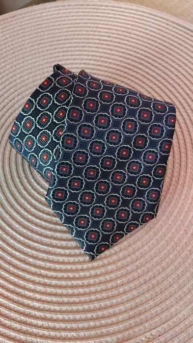 Jedwabny męski krawat z linii Lantier.