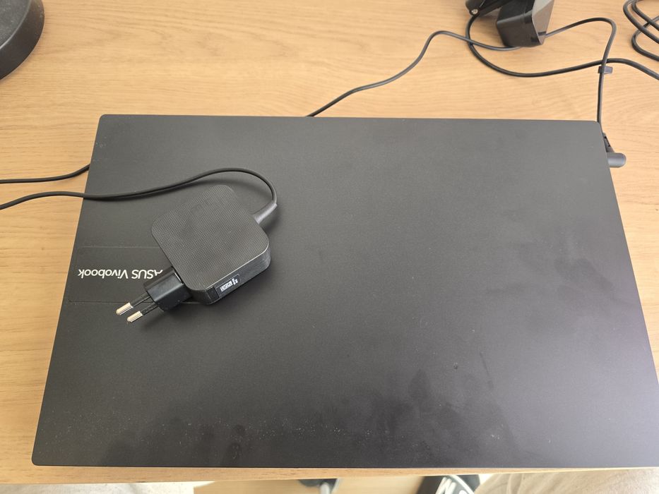 Portátil Asus VivoBook 15.6 OLED QHD 16GB 1TB