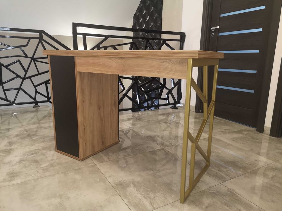 Biurko kosmetyczne manicure z frontem Ryflowanym