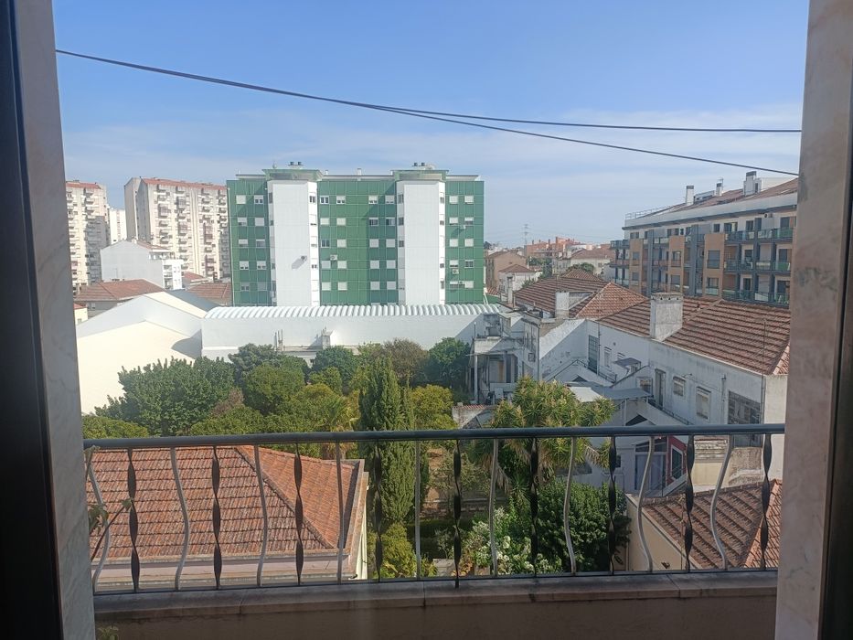 Arrendo este quarto no carregado.