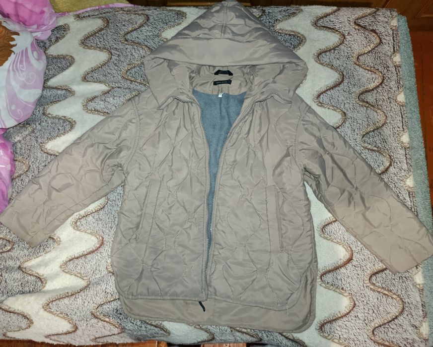 Курточка для дівчинки ріст 128 см