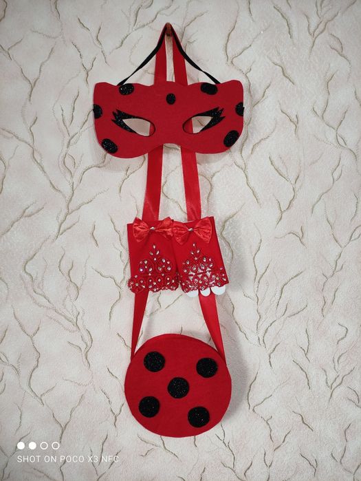 Спідничка леді баг , червона з аксесуарами.