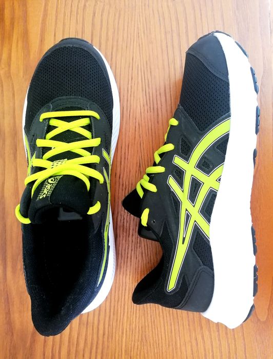 Ténis ASICS - 39 (Novas, nunca usadas)