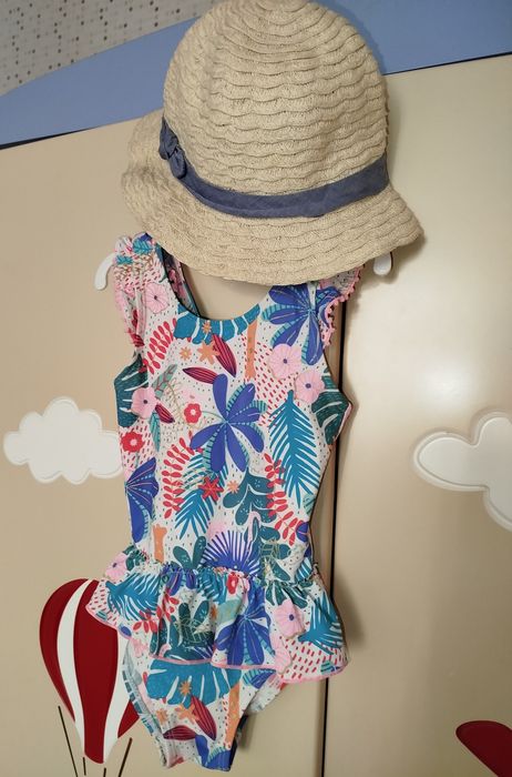 Купальник  Zara 92. 98 + кепка для купання next, Панамка h&m 1 рік.