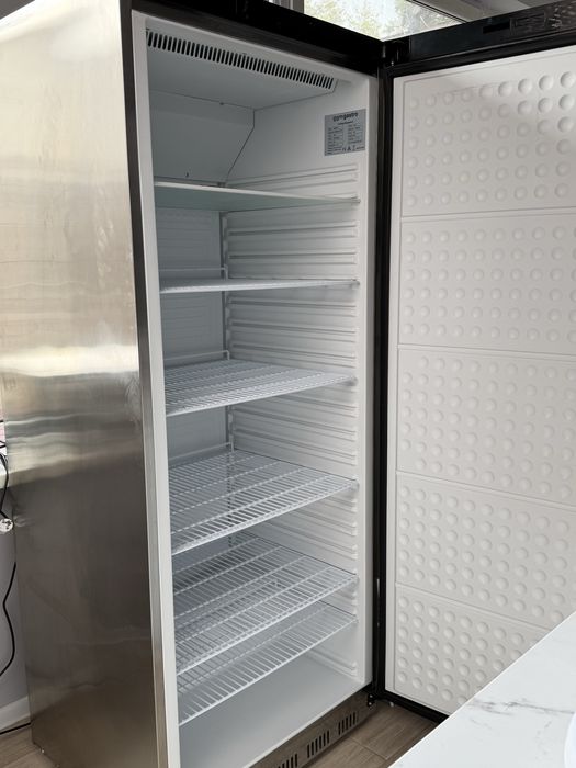 Profesjonalna szafa chłodnicza GGM Gastro 600 l – stan idealny