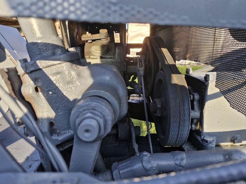 Продається трактор двох мостовий
Мотор від мотоблока 12
Коробка від м