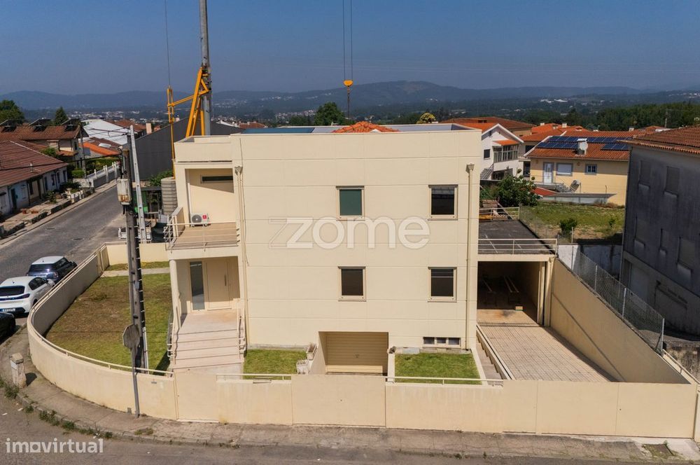 Moradia T5 Individual em Merelim (São Paio), Braga, para Arrendamen...