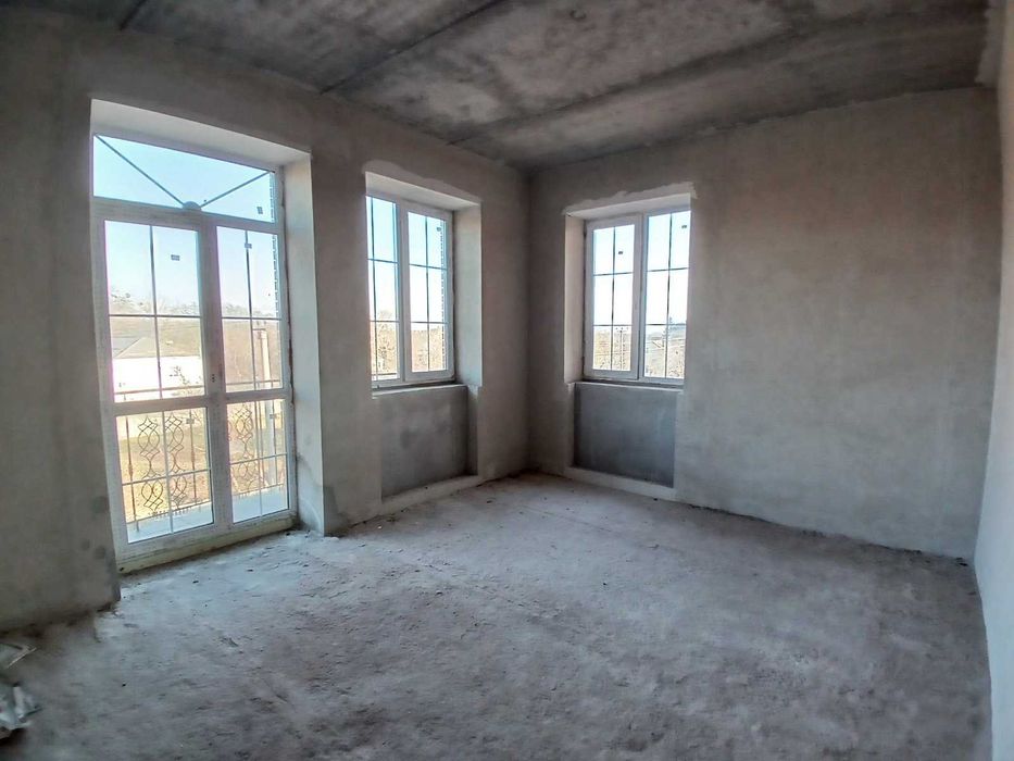 Крушинка буд. 373м.кв. + гараж 58м.кв. 20 соток ПОРУЧ З ОЗЕРОМ