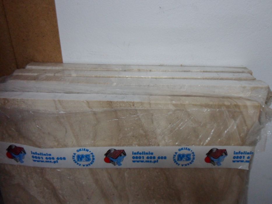 Parapety marmurowe 3cm.