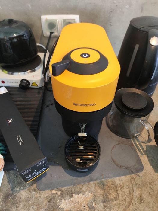 Máquina nespresso como nova sem caixa