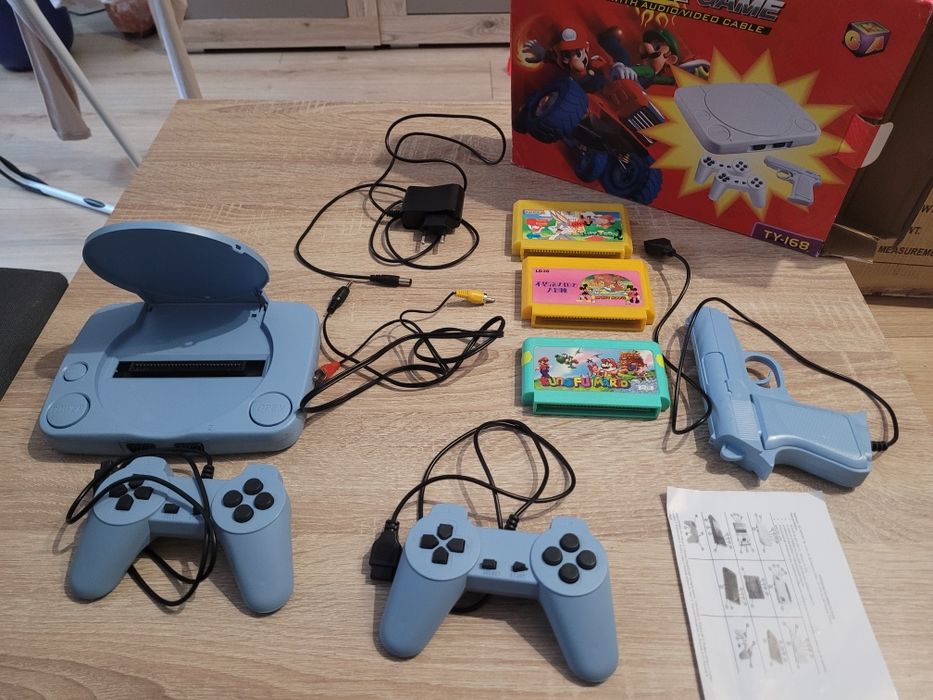 Konsola do gier retro 8bit Cybinka • OLX.pl