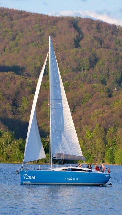Czarter Jachtów  Mellody 30, Sedna 30, Antila 33, Tango 30 - Solina